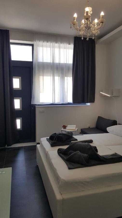 Grey House Apartamento Makarska Exterior foto