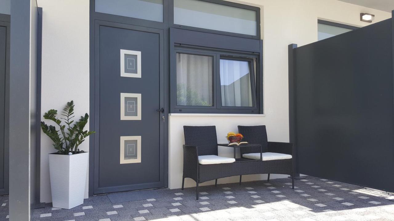 Grey House Apartamento Makarska Exterior foto