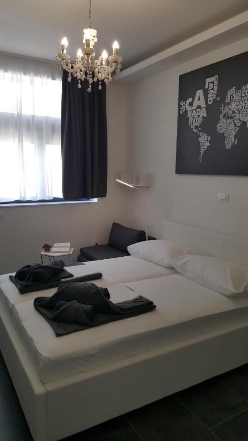 Grey House Apartamento Makarska Exterior foto