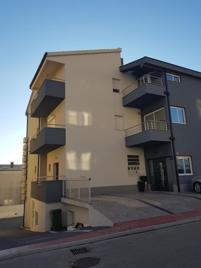 Grey House Apartamento Makarska Exterior foto
