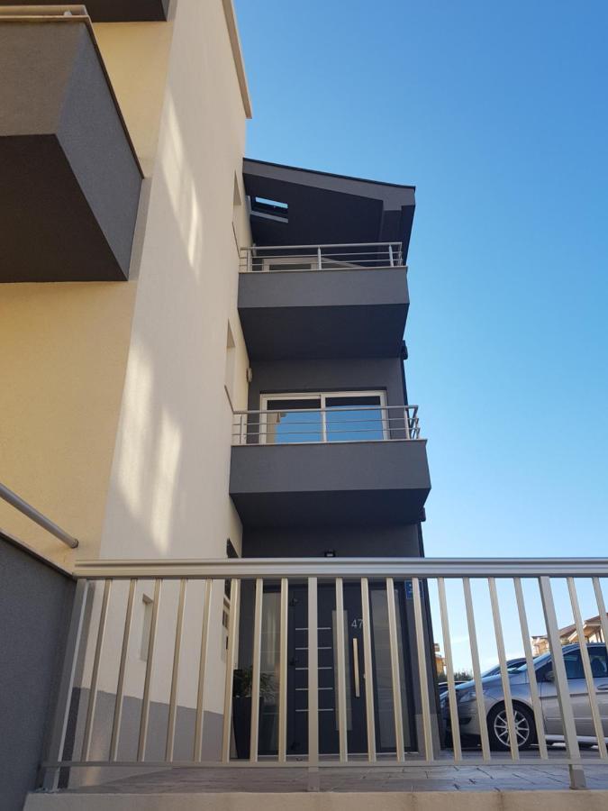Grey House Apartamento Makarska Exterior foto