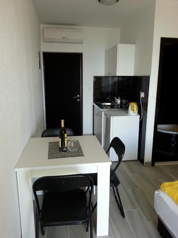 Grey House Apartamento Makarska Exterior foto