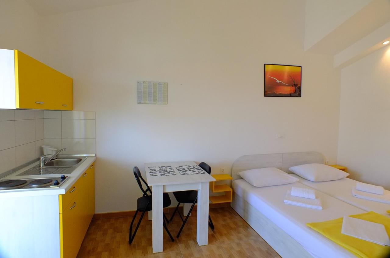 Grey House Apartamento Makarska Exterior foto