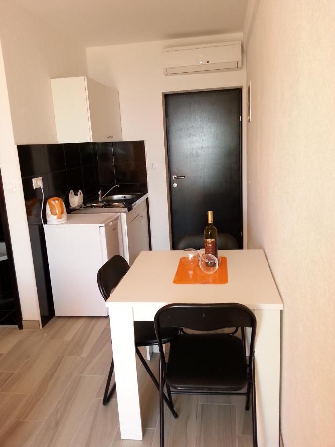 Grey House Apartamento Makarska Exterior foto
