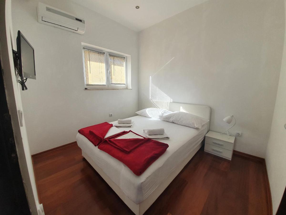 Grey House Apartamento Makarska Exterior foto