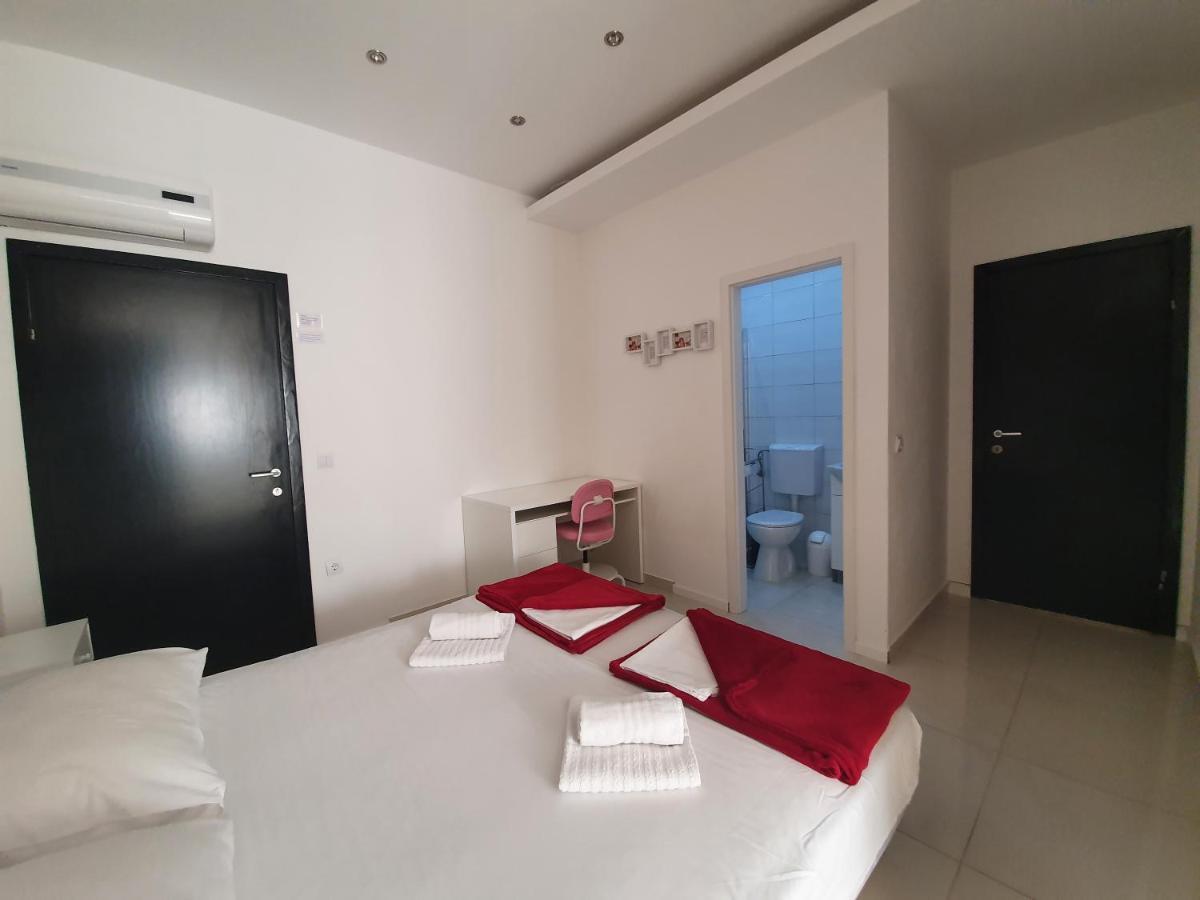 Grey House Apartamento Makarska Exterior foto