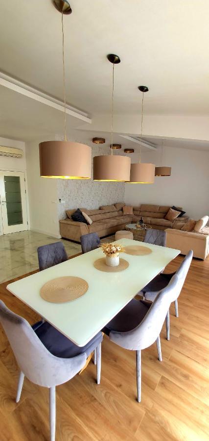 Grey House Apartamento Makarska Exterior foto